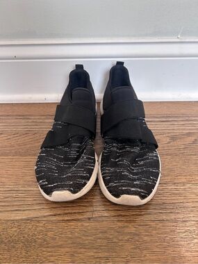 Merrell Flora Day Loop Slip On Sneakers Black White Women's Sz 9 Casual Walking